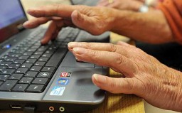 Будут обучать пенсионеров компьютерной грамотности