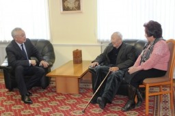 Баир Жамсуев провел прием граждан в поселке Агинское