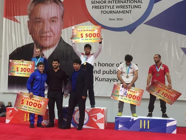 Двое агинских борцов стали победителями международного турнира в Казахстане