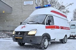 Автомобиль сбил двух 12-летних девочек на дороге в Новоорловске