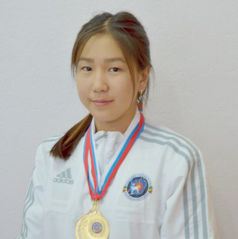 Лучница Баирма Аюрзанаева в составе Сборной выиграла 2 серебра Европейских турниров