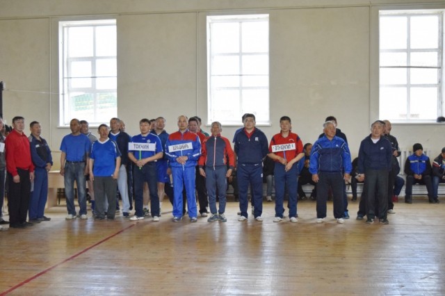Турнир по волейболу на призы памяти Батуева Д.Б. прошел в Хойто-Аге 2
