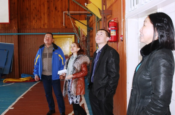 Бато Доржиев посетил с рабочей поездкой села Ара-Иля и Бальзино 2