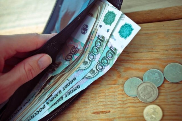 МРОТ в России повысили до 7,8 тысяч рублей