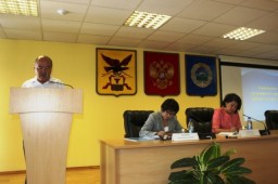 Вопросы труда и занятости населения обсудили на совещании в Администрации округа