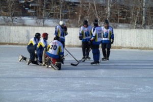 Окружной турнир по хоккею прошел в Новоорловске
