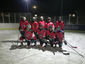 На льду поселка Карымское состоялось открытие хоккейного сезона