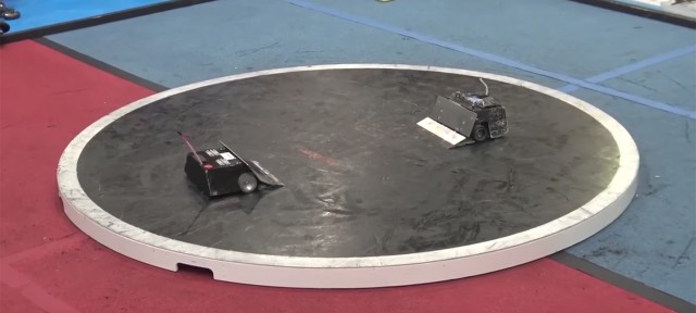 Могойтуйские роботы-"сумоисты" победили на соревнованиях в Чите