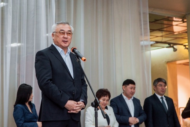 Баир Жамсуев принял участие в открытии выставки агинского оружейника в Улан-Удэ 2