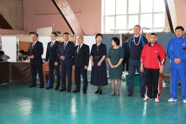 Сильнейшие теннисисты Монголии, Бурятии, Якутии встретились на турнире в Агинском округе 2