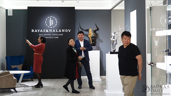 Ювелир-оружейник Жигжит Баясхаланов открыл свою галерею в Улан-Удэ 22