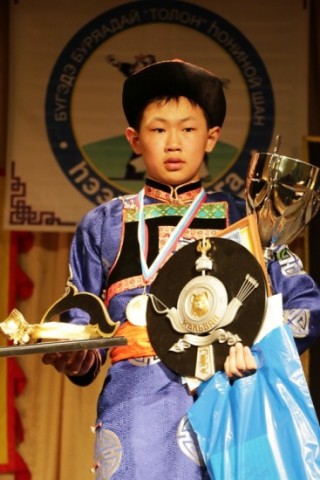 Абсолютным чемпионом краевого турнира «Һээр шаалга» на призы газеты «Толон» стал 13-летний школьник 0