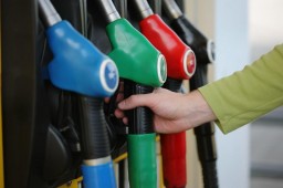 Рост цен на бензин вызвали спекуляции на рынке – ФАС