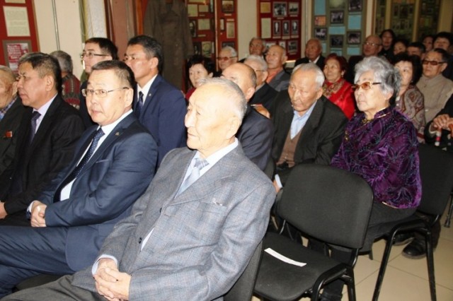 Баир Жамсуев принял участие в открытии музейной выставки в Агинском округе 0
