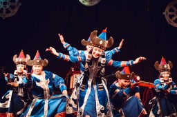 Театр «Амар сайн» открыл 27-й сезон интересным, насыщенным концертом