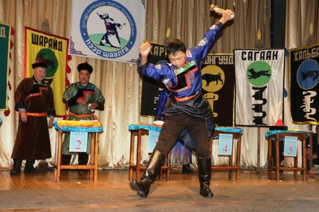 Абсолютным чемпионом краевого турнира «Һээр шаалга» на призы газеты «Толон» стал 13-летний школьник 5