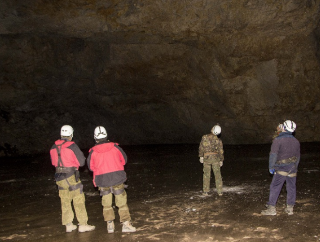 Агинские спасатели провели учения в пещере Хээтэй 1