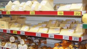 Роспотребнадзор в Забайкалье предупредил о продаже фальсифицированного сыра «Российский»