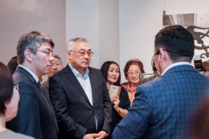 Баир Жамсуев принял участие в открытии выставки агинского оружейника в Улан-Удэ