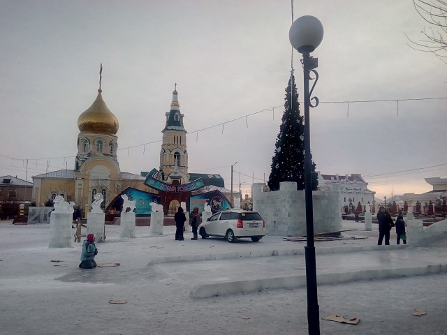 Народные новости: На площади ледовый городок восстановлен (фото) 2