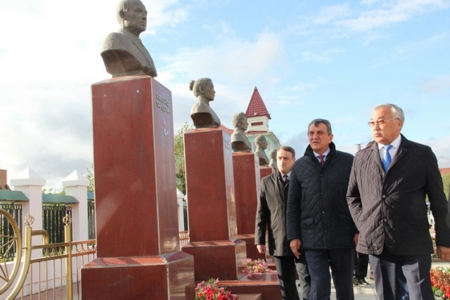 Полномочный представитель Президента РФ Сергей Меняйло посетил Агинский округ 2