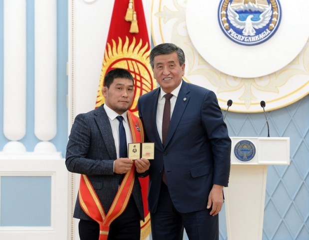 Базар Базаргуруев награждён медалью за выдающиеся достижения в спорте