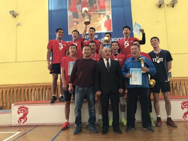 Мужская команда Агинского района стала победителем краевого турнира по волейболу