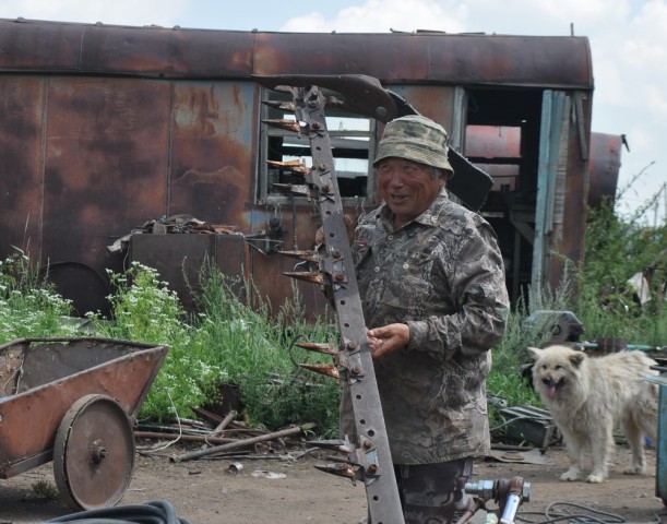 Ветеран труда Рабдан Цыбенов из Хара-Шибири