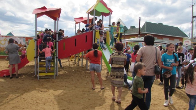 Состоялось открытие детской площадки в Дульдурге 1 сентября 10