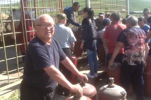 Очередь в 100 человек выстраивается за газом в Агинском