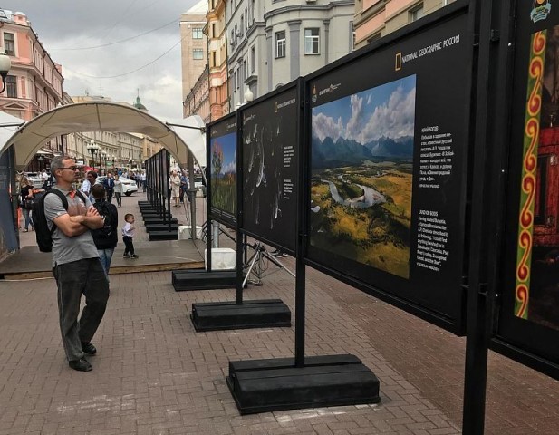 ​В городе Москве открылась выставка National Geographic "Легенды России. Бурятия" 1