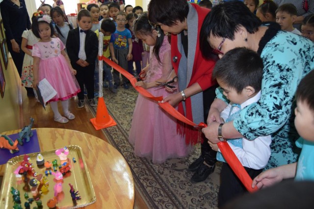 В детском саду «Солнышко» открылась персональная выставка маленьких художников 0