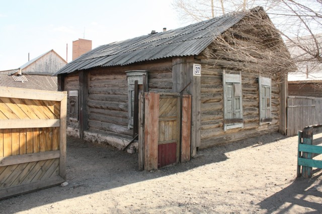 Дом в истории поселка