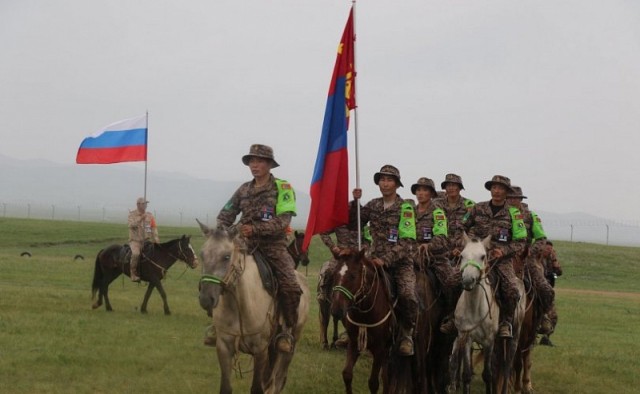 Монгольская команда стала победителем "Конного марафона"