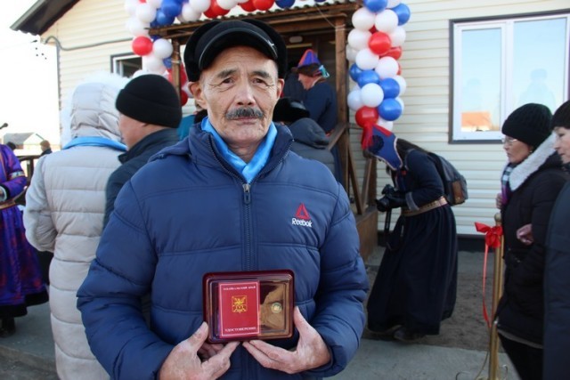 Бато Базаров получил знак отличия от Губернатора Забайкалья