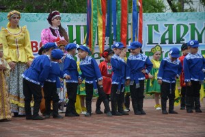 Воспитанники детсада «Солнышко» и ДДТ стали победителями в конкурсе "Русский национальный костюм"