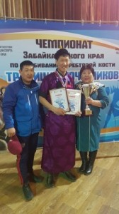 Мигмаржаб Дашижигмитов стал абсолютным победителем чемпионата края по разбиванию хребтовой кости
