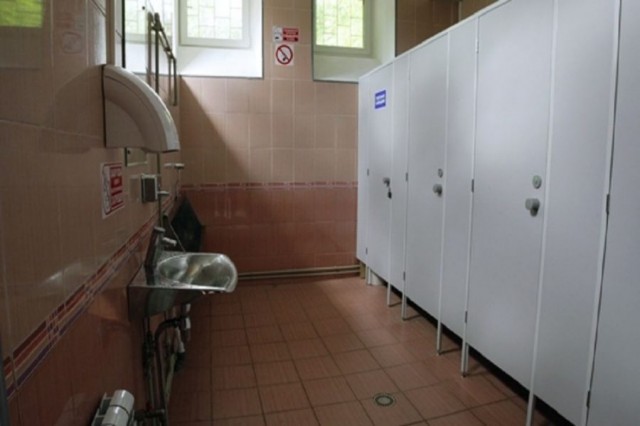 Тёплые туалеты в школах Забайкалья построят на 139 млн рублей