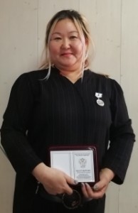 Педагог из Могойтуя награждена нагрудным знаком «Почетный работник воспитания и просвещения РФ»