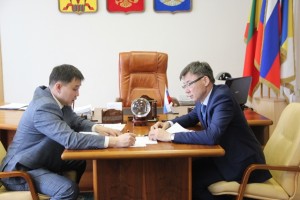 Буянто Батомункуев провел рабочую встречу с новым мэром поселка Агинское Андреем Дашиным